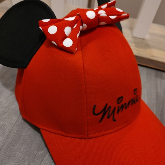 Minnie mouse hat - Picture 2 of 3